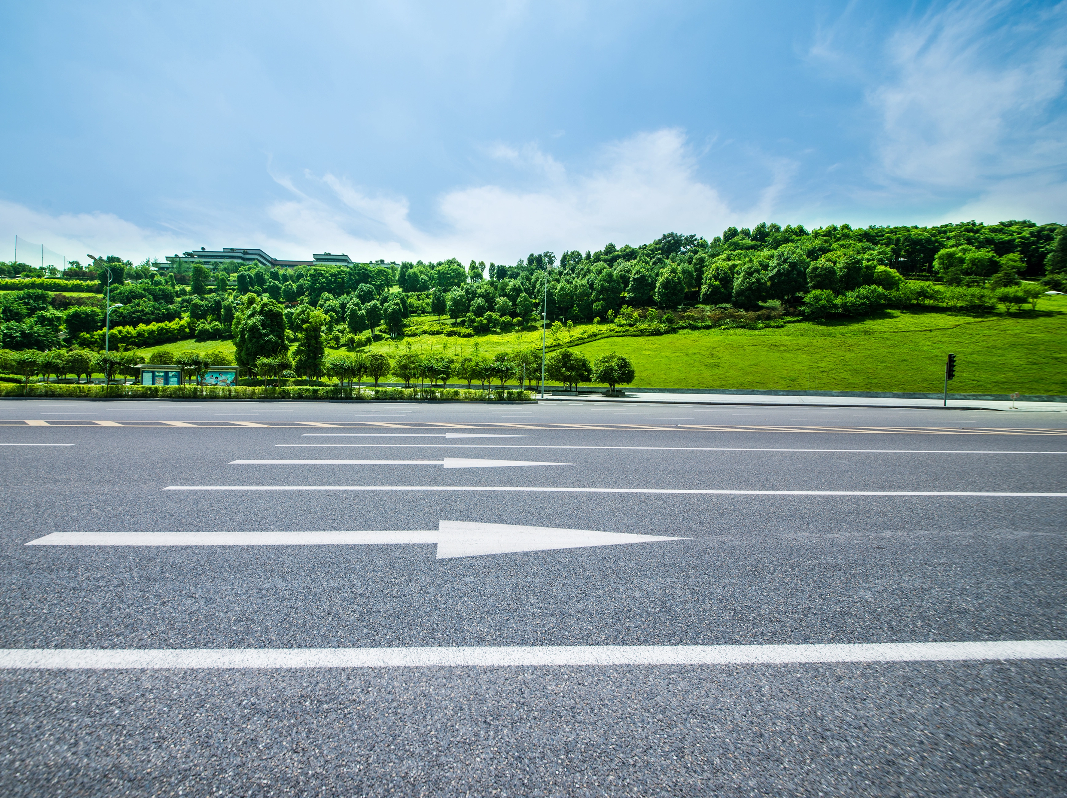 Dedicated Engineering Teams for Europe: A Predictable Model for Integration, Data & BI